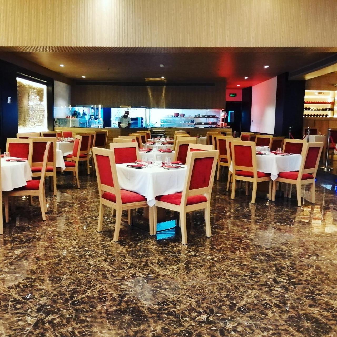 The Olive Hotel, Juffair Manama Exterior foto